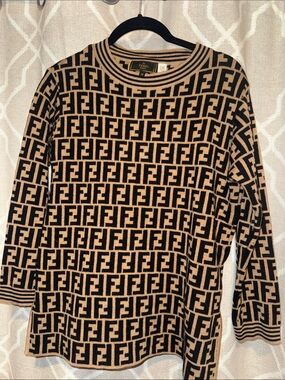 Fendi Black and Tan FF Logo Crewneck Wool Sweater Size 38
